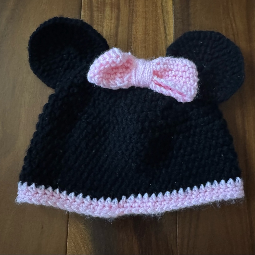 Minnie Mouse Black Crocheted Hat with Pink Bow